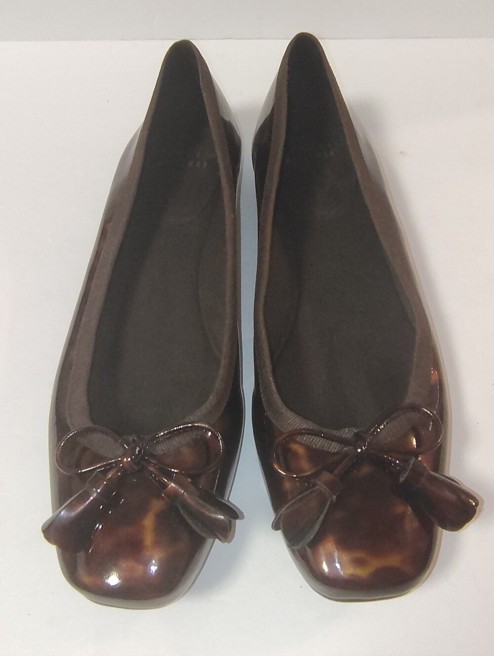 Stuart Weitzman Women's Tulip Bow Flats Tortoise Brown Patent Leather Shoes 8.5